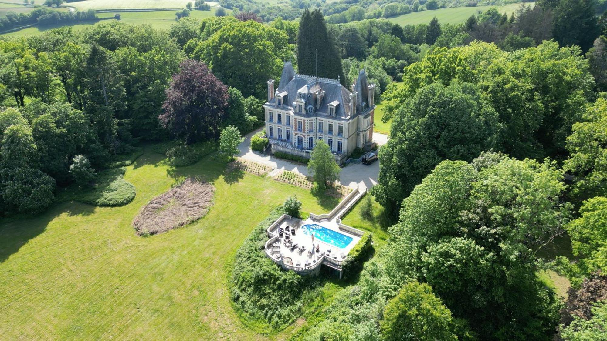 Chateau De Clinzeau Saint-Leger-de-Fougeret Buitenkant foto